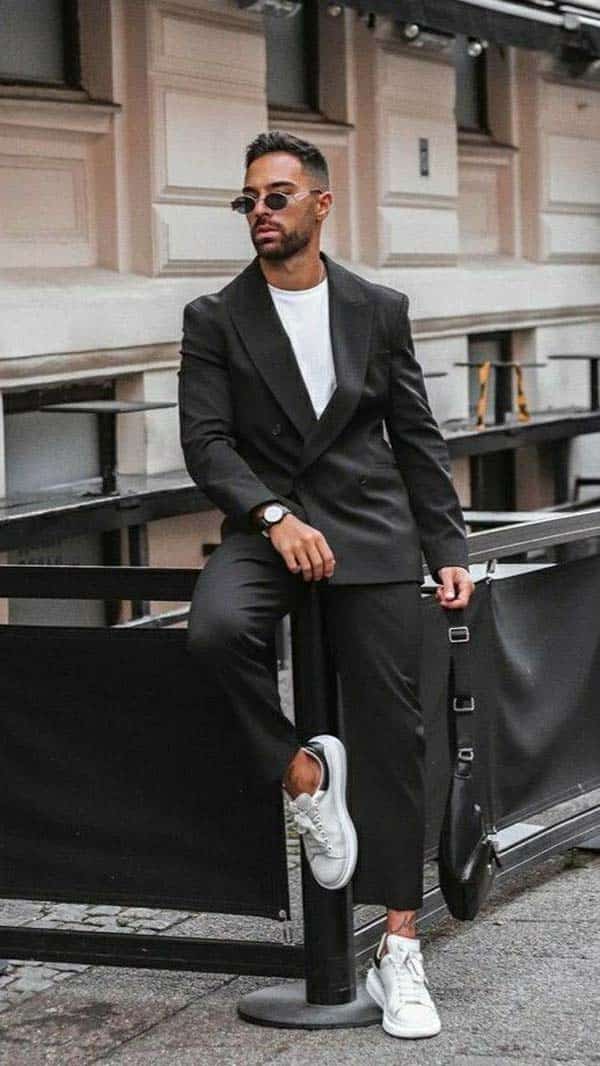 خرید و فروش کت و شلوار مردانه اسپرت  با شرایط فوق العاده